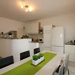 Luna By Interhome פורץ