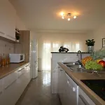 Luna By Interhome * פורץ