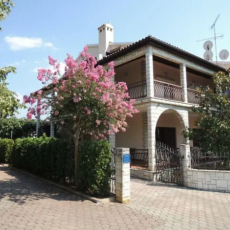 Luna By Interhome * Poreč