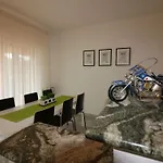 Luna By Interhome * Πόρετς
