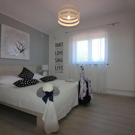 Apartman Luna By Interhome Poreč